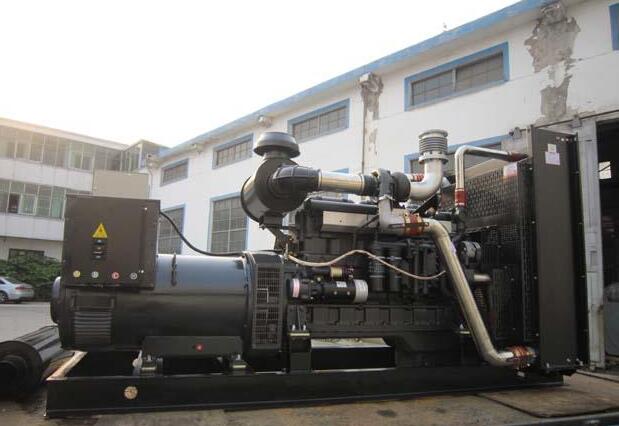 雄安技术学院一台500KW上柴股份配中威柴油发电机组调试现场