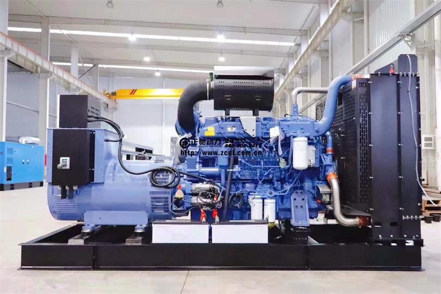 玉柴国三500KW柴油发电机组YC6TD900-D31试机发货